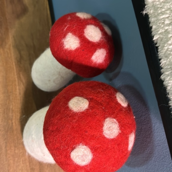 Large 🍄🍄Felted Mushrooms Set of 2 8” and 7” Tall 🍄 🍄 - Picture 3 of 8